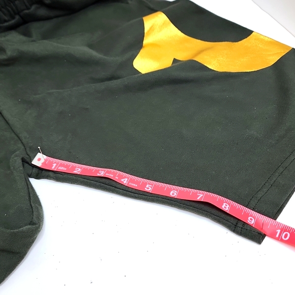 TRUE RELIGION SHORTS DARK GREEN WITH GOLD LOGO - Picture 6 of 8